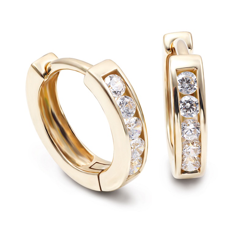 Things to Consider While Buying Gold Jewelry Play With Diamonds